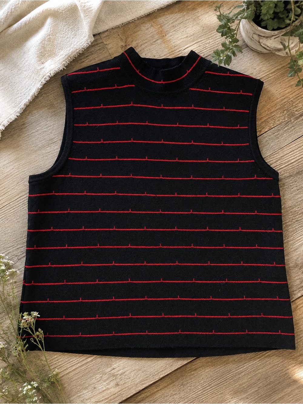 St. John Black & Red Striped Mock Neck Knit Sweater Vest Size L